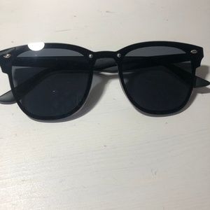 Black sunglasses